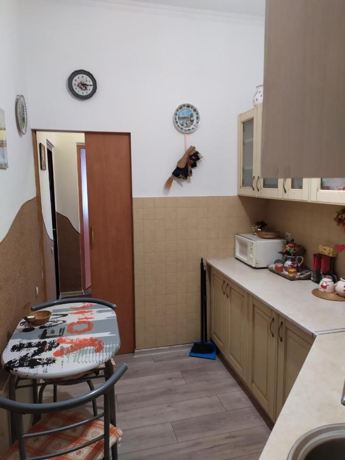 Двокімнатна Квартира В Центрі Міста Lviv Luaran gambar